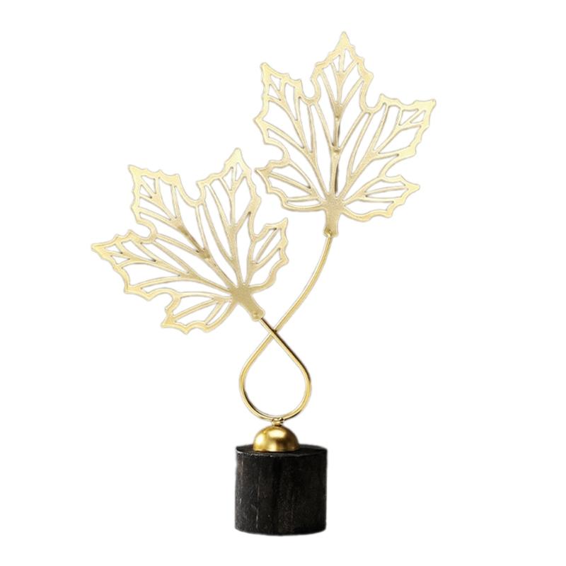 Modern Iron Maple Ginkgo Leaf Statue Desktop Decoration Sculpture Metal Figurine with Base Table Ornament Home Decors 1