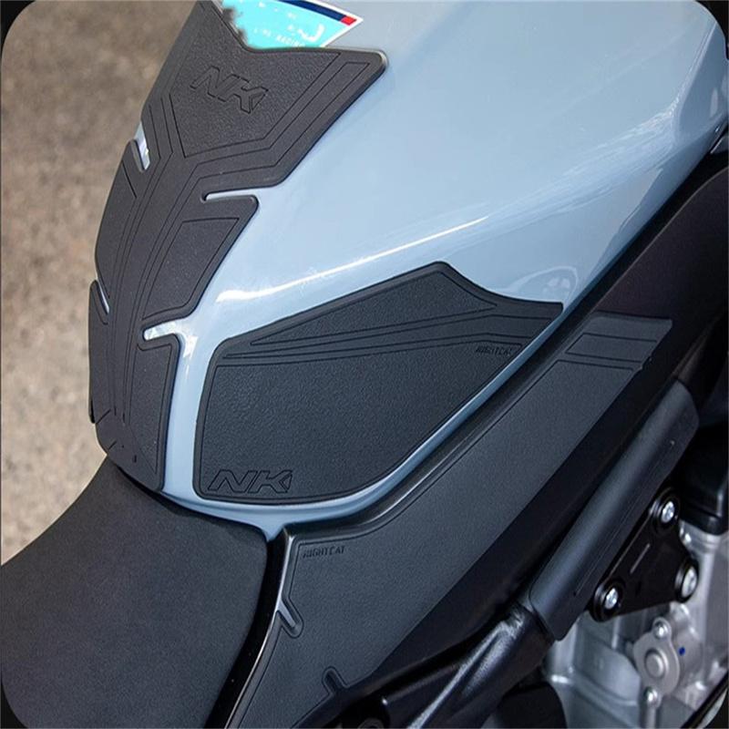For CFMOTO 675NK 675nk 675-NK carbon fiber protective sticker fuel tank sticker body protective film 2025