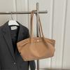 Large Capacity Matte Retro Handbag Women's Winter New Commuter Tote Bag Fashionable Versatile Shoulder Bag
