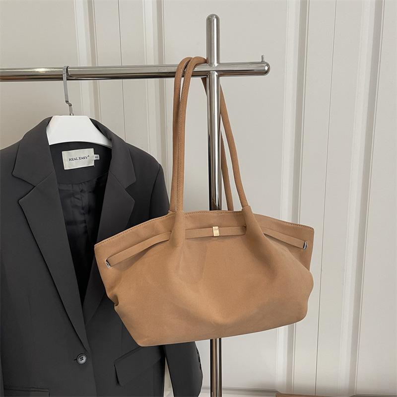 Large Capacity Matte Retro Handbag Women's Winter New Commuter Tote Bag Fashionable Versatile Shoulder Bag