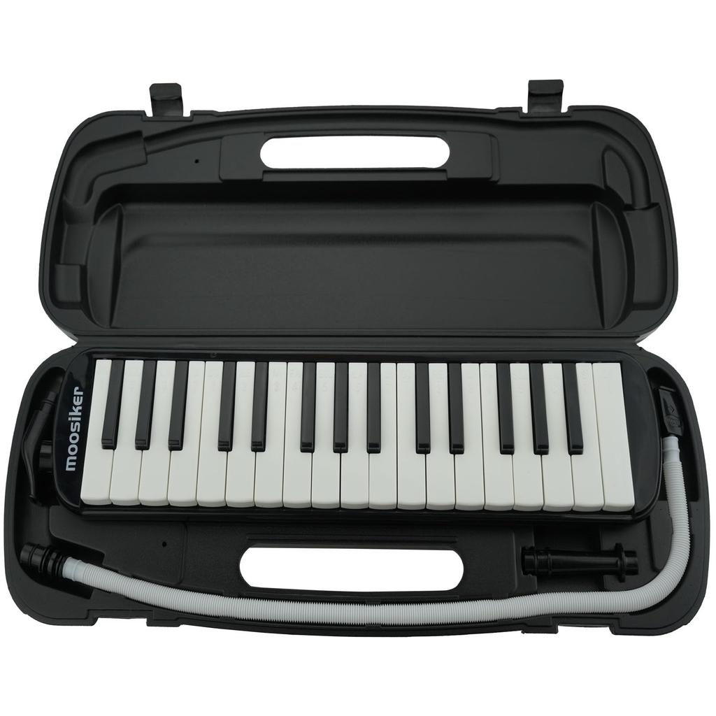 Moosiker 32-Key Melodica (PianicaMelodion) for Elementary School Students, Basic Set: Lightweight Body + Hard Case, Hose, Mouthpiece, and Polishing