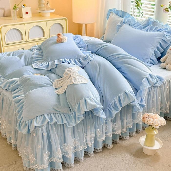 

Thickened Milk Fleece Bed Skirt Four-Piece Princess Double-Sided Fleece Lace Quilt Cover Flannel Fleece Warm Sleeping Naked 200 * 230cm single quilt cover