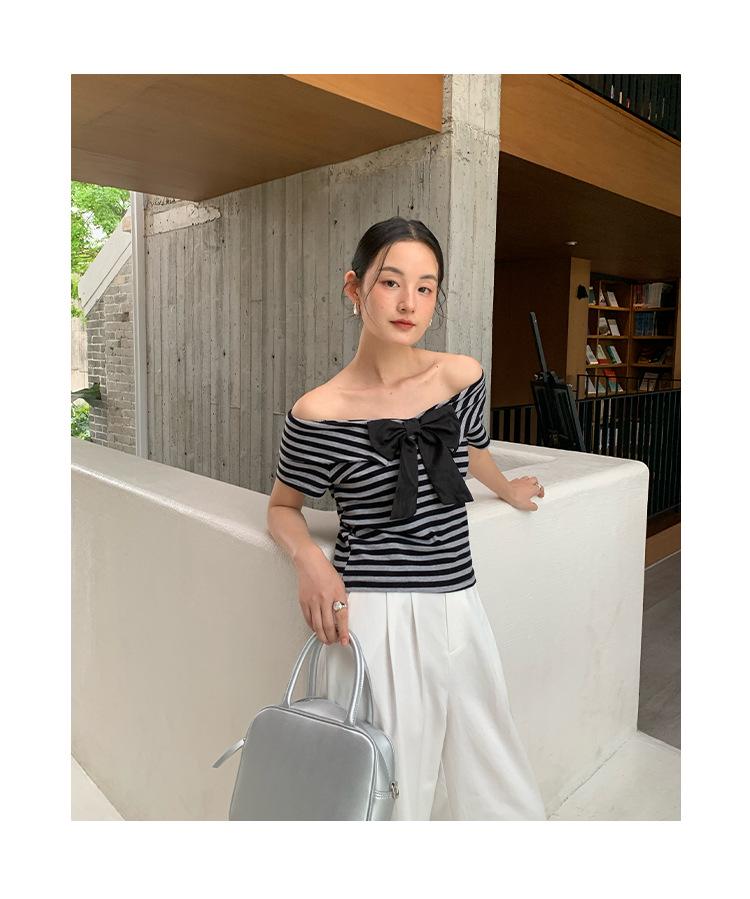 Interpret Beauty 2025 Summer French Sweet Off-Shoulder Striped T-Shirt, S5018