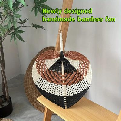 Creative Mini Fan Handmade Peach Shaped Bamboo Weaving Cool Fan Exquisite and Pure Handmade Weaving Straw Hand Shake Fan