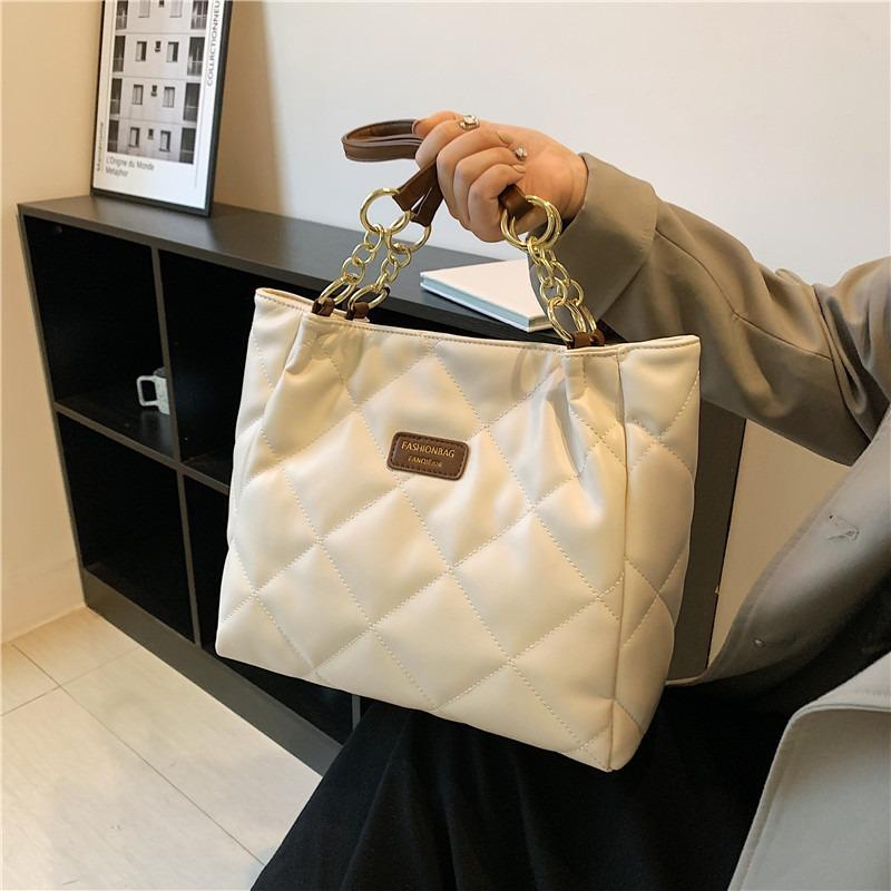 Large-capacity bags, women's bags, new fashionable and versatile shoulder bags, college students' class texture commuter tote bags