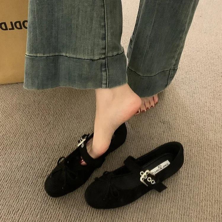 

Fashion Women Soft Round Toe Casual Female Shallow Mouth Decorateion Flats High Pumps Mary Janes Heels New Retro 35