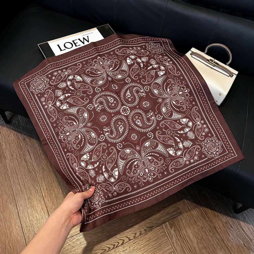 New old money wind chain neck scarf women's commuting versatile soft silk scarf neck protection shawl outer scarf