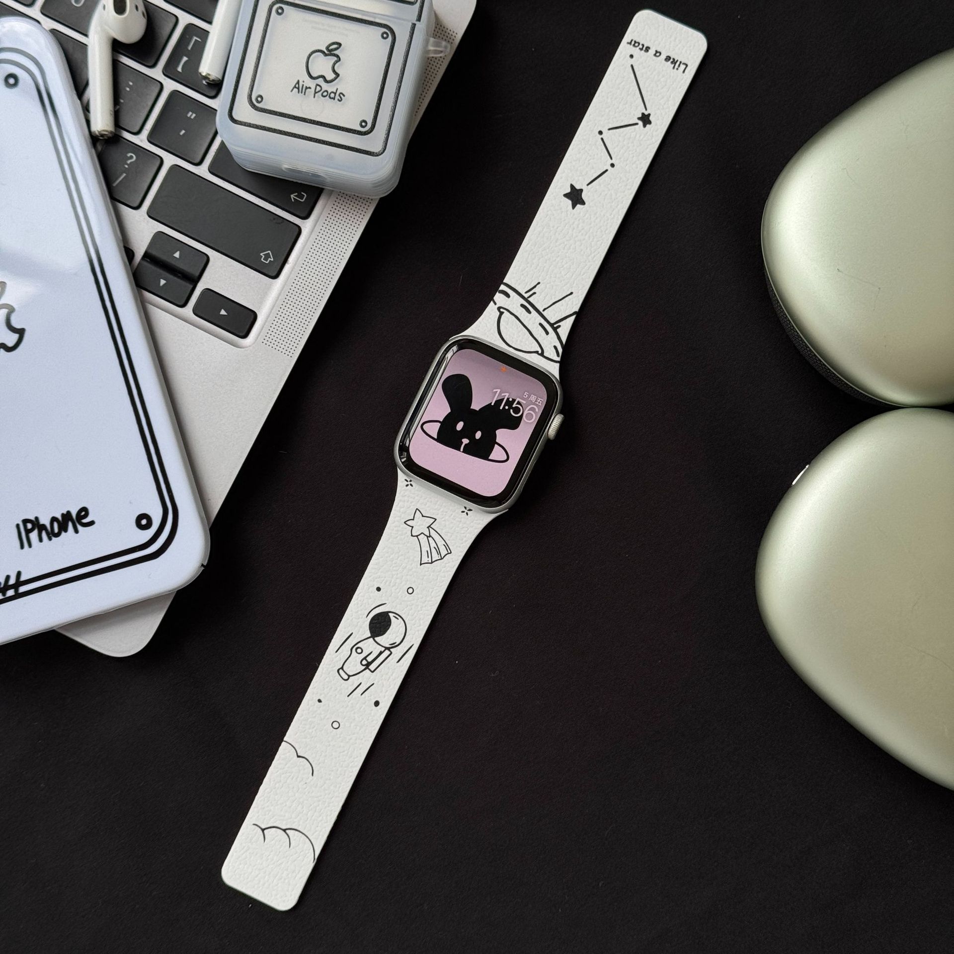 

Line Engraving Strap for Apple Watch Magnetic Band 41mm 49mm 42mm 46mm 45mm 44mm 38mm Silicone Strap for iWatch Series11 10 9 8 7 6 SE Ultra 3 Series10/11 46mm &B белый