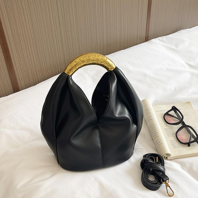 Hand-held Fashionable Pleated Bag, Niche and Simple Casual Shoulder Bag, Hand Strap Bag