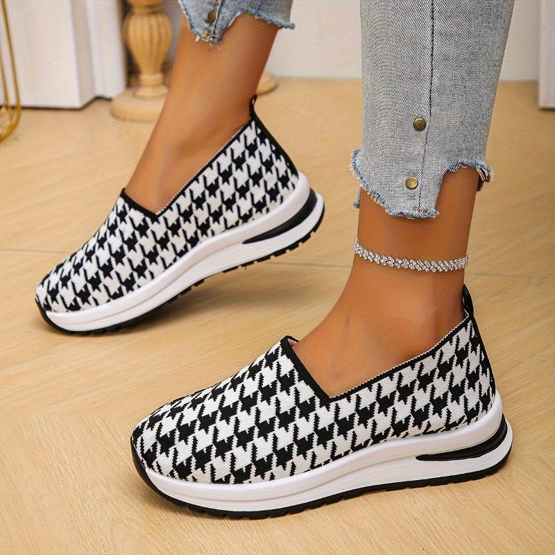 Lightweight Breathable Women's Slip-On Running Shoes Houndstooth Pattern Casual Sneakers with TPR Sole for All-Season Outdoor Walking