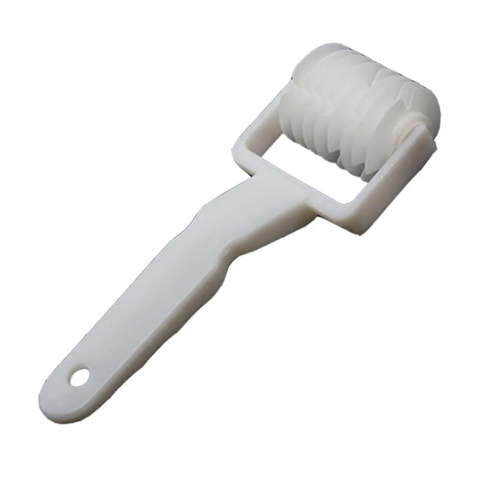 High Quality Pie Pizza Cookie Cutter Pastry Plastic Baking Tools Bakeware Embossing Dough Roller Lattice Cutter Craft Small Size