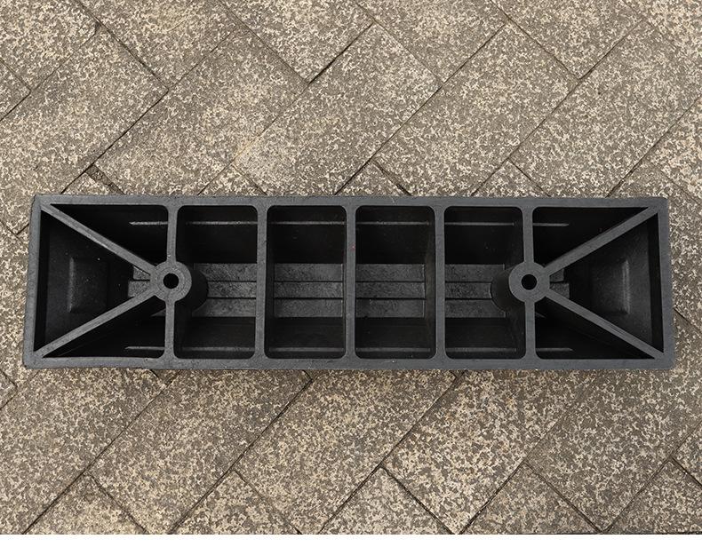 Rubber and Plastic Wheel Chock & Bollard: Car Stop, Anti-Collision Block, Curb Ramp, Parking Lot Vehicle Stopper