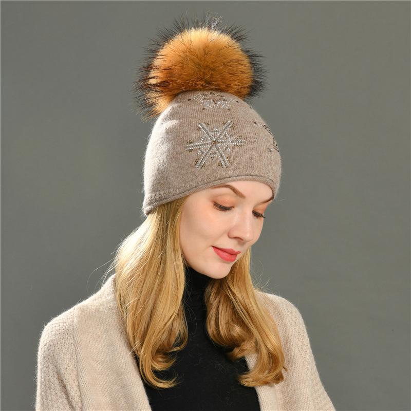 Rabbit plush wool hat Snowflake with diamond Christmas fashion outdoor autumn and winter versatile knitted hat Windproof warm ear hat