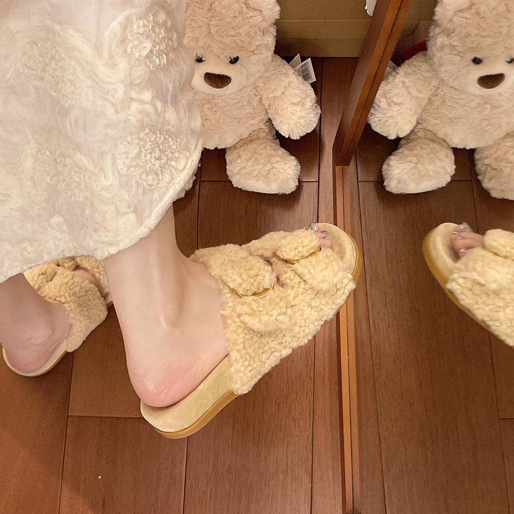 Muffin thick bottom one word fluffy slippers women wear 2025 autumn and winter new Internet celebrity fairy wind heightened plush half drag