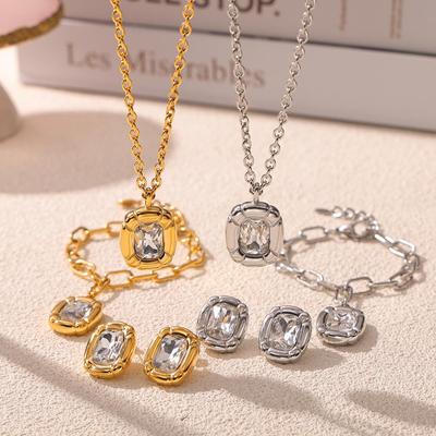 Minimalist Gold-Plated Titanium Steel Pendant with Diamond-Accents - Geometric Oval Design Jewelry Set.