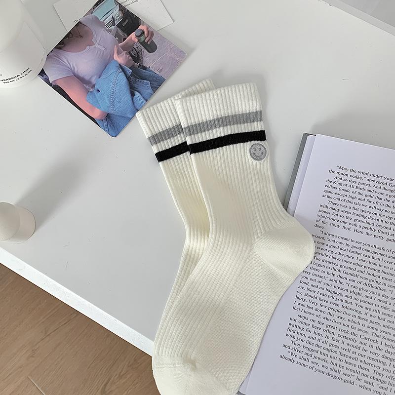 

Female Summer Thin Style All Match Embroidery Sweat Absorbing Deodorant In The Tube Socks 1 pair серый