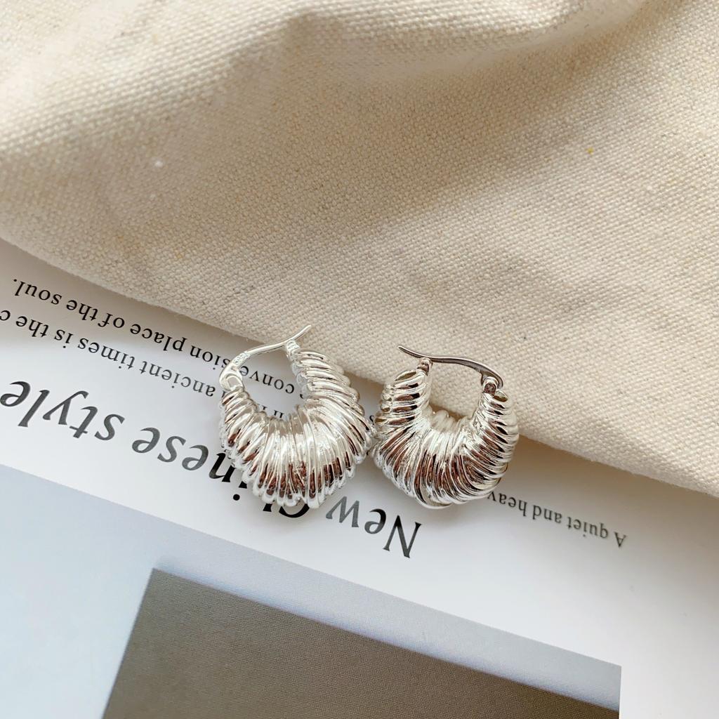 Unique Niche French Retro Cold Wind High-End Ear Buckle Brass 22K Real Gold Simple Circle Temperament Earrings