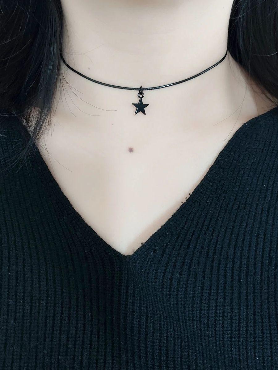 

Stylish and simple everything with sweet and cute black five-pointed star pendant choker Choker necklace women s accessories 40cm