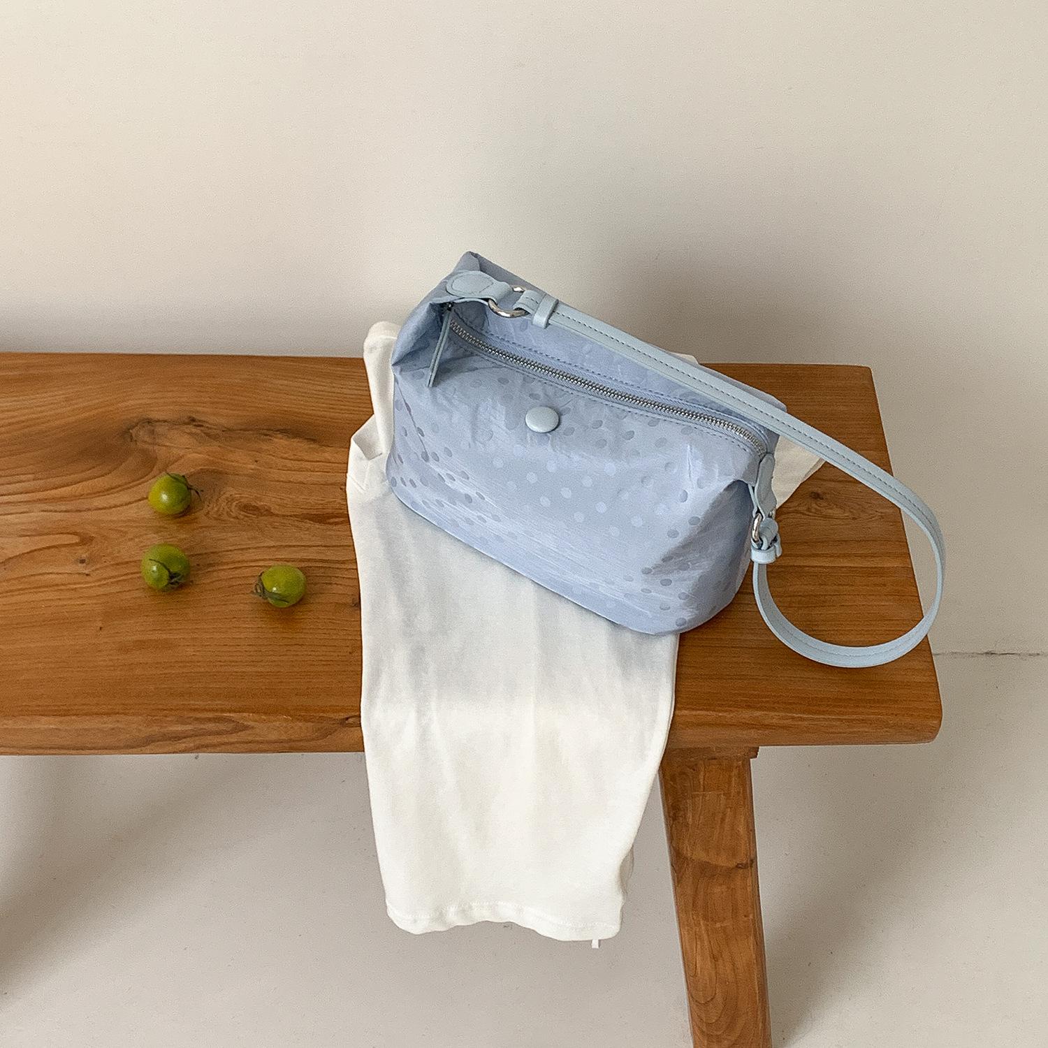 Small-scale Underarm Bag Women s Commuter Handbag, Stylish and Simple, Casual, Single-shoulder Small Square Bag