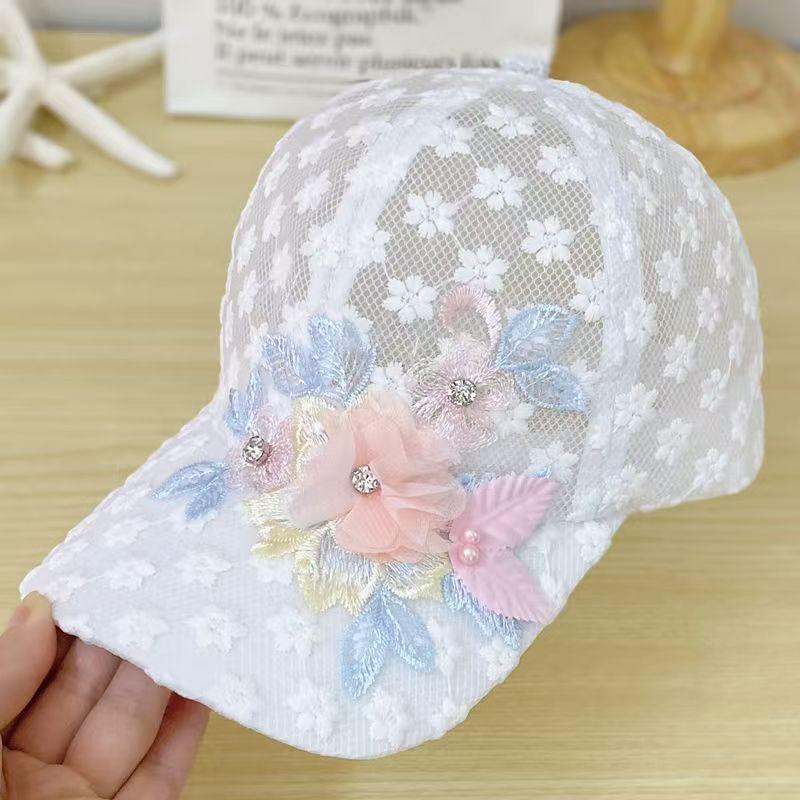 

Women s Korean Style Mesh Sun Hat with Handmade Flower Applique білий