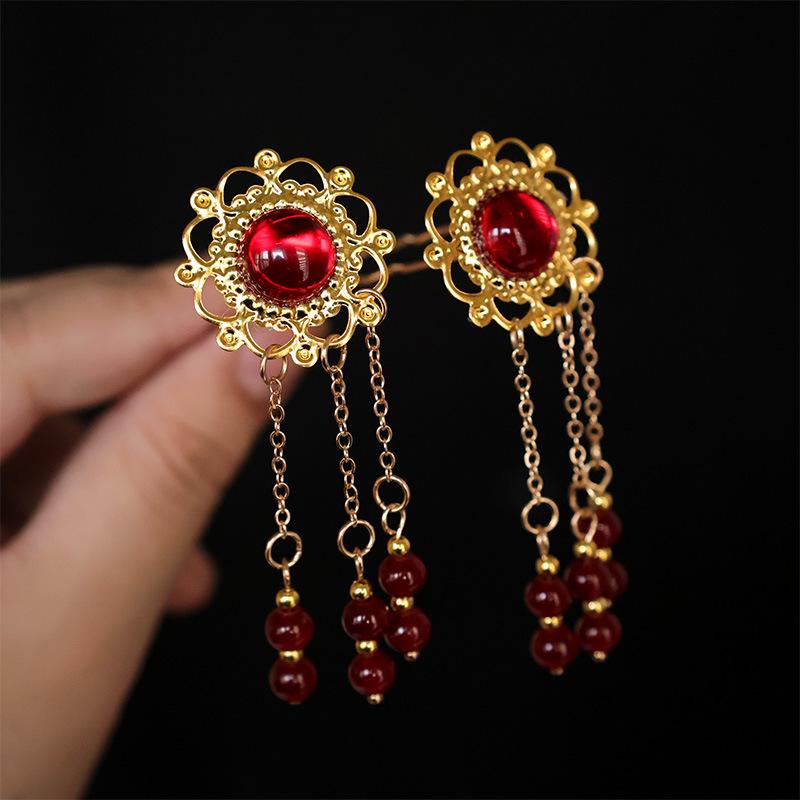 Tang Dynasty Gold Hair Accessories Set: Hanfu Retro Headdress with Hairpins, Forks, and Combs.