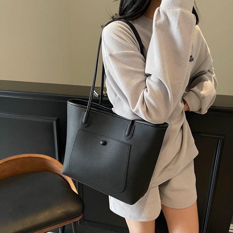 Bag Women's New Versatile Shoulder Underarm Bag Large Capacity Class Commuter Hand Carry Tote Bag