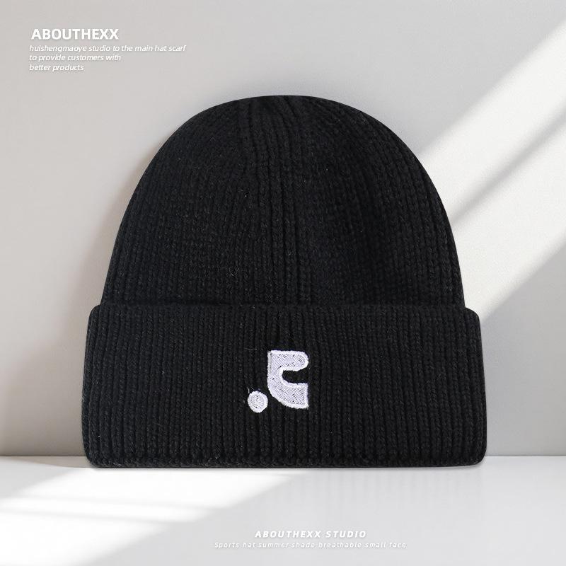 Autumn and Winter Warm Hats for Female Stars with The Same Letters Knitted Hats for Students and Couples Pullover Cold Hats Woolen Hats for Men
