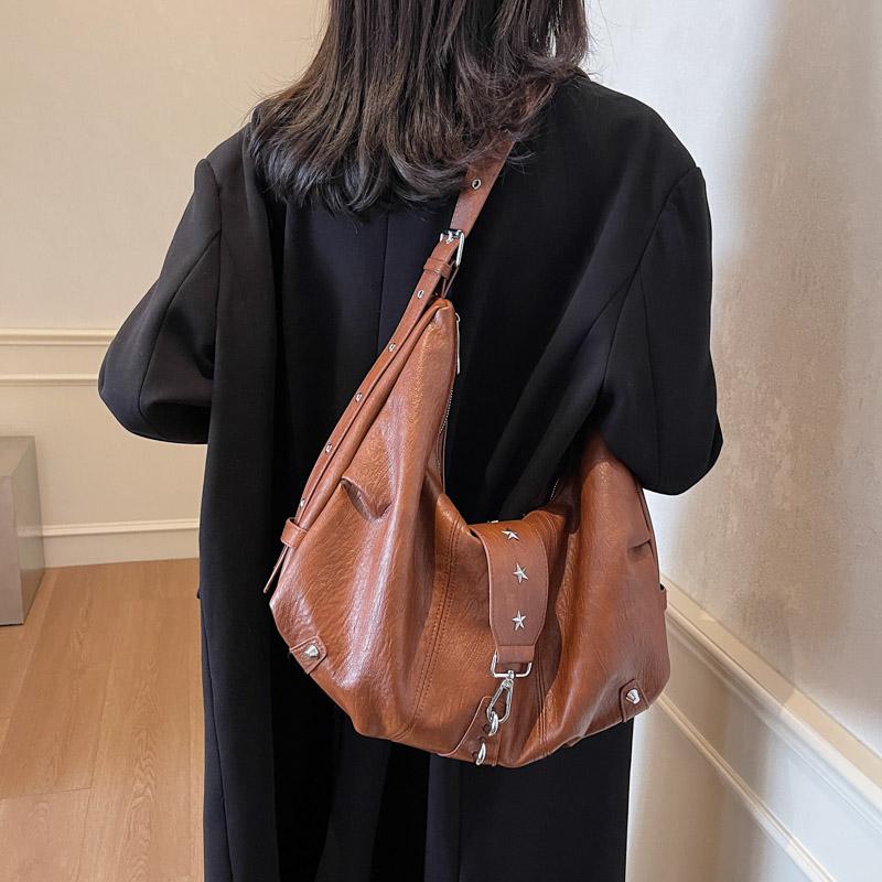 PU Hobo Bag Women's Fashion Shoulder Tote with Star Detail Buckle Closure Large Capacity Daily Handbag