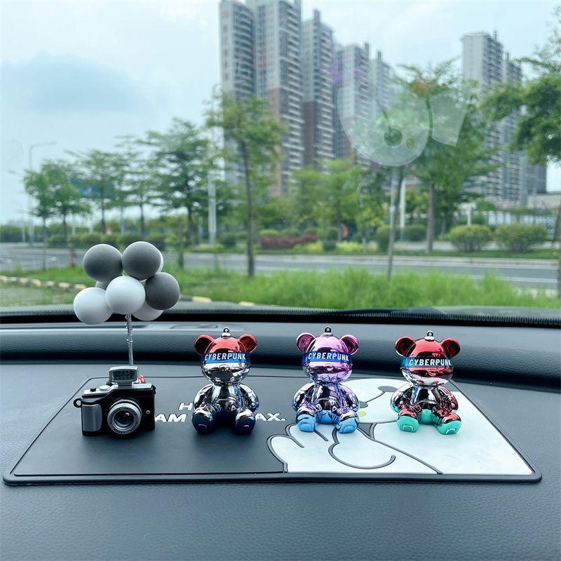 Bear Car Ornament, Aromatherapy, Odor Removal, Long-lasting Fragrance In The Car, Light Fragrance Decoration, Solar Car Helicopter