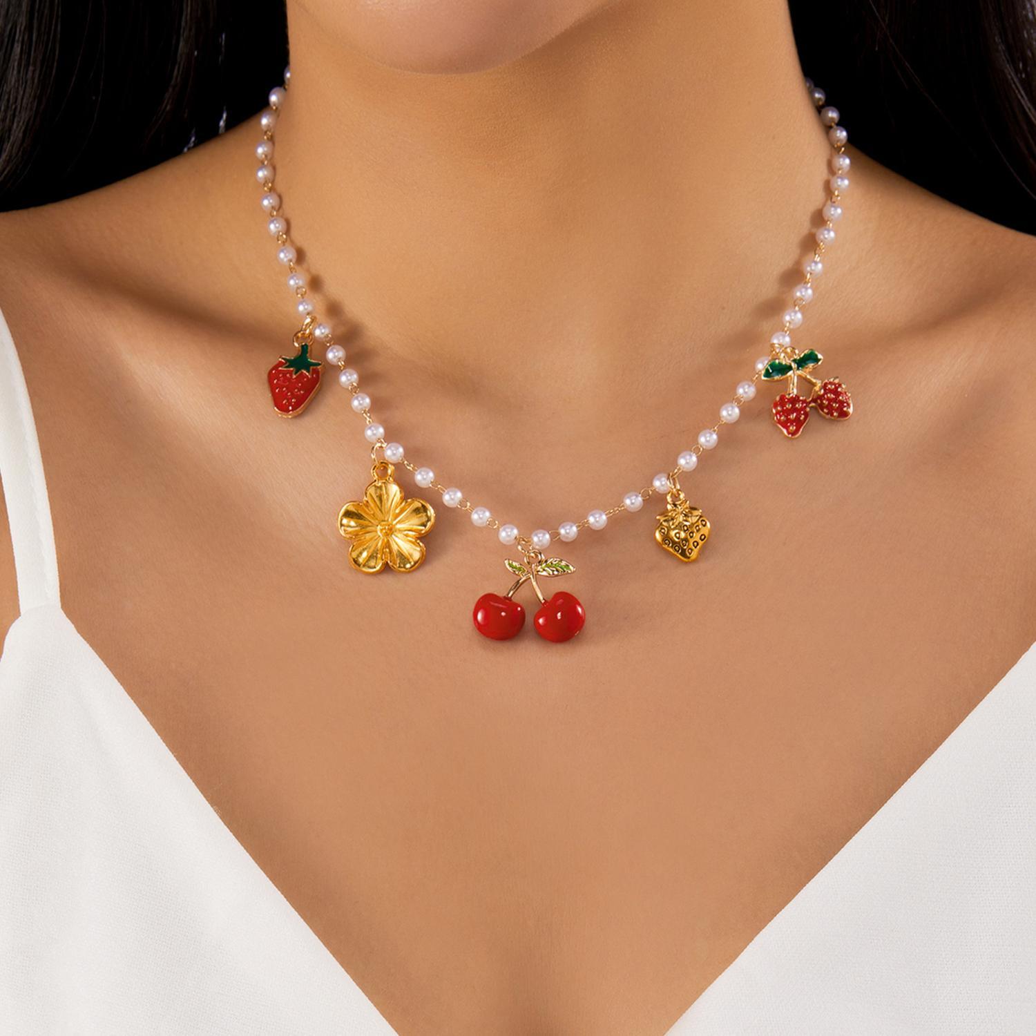 Sweet Red Cherry Zircon Clavicle Necklaces for Women Exquisite Imitation Pearl Strawberry Flower Metal Choker Party Zircon Gift
