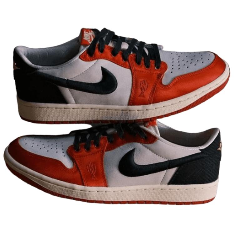 Trophy Room x Air Jordan 1 Retro Low OG SP Rookie Card - Away Unisex Tenisky Red Sail Black FN0432-100