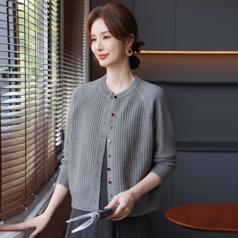 Elegant Temperament Mother Sweater Women's Coat Autumn New Color Button Knitted Sweater Cardigan Medium and Old Women's Clothing