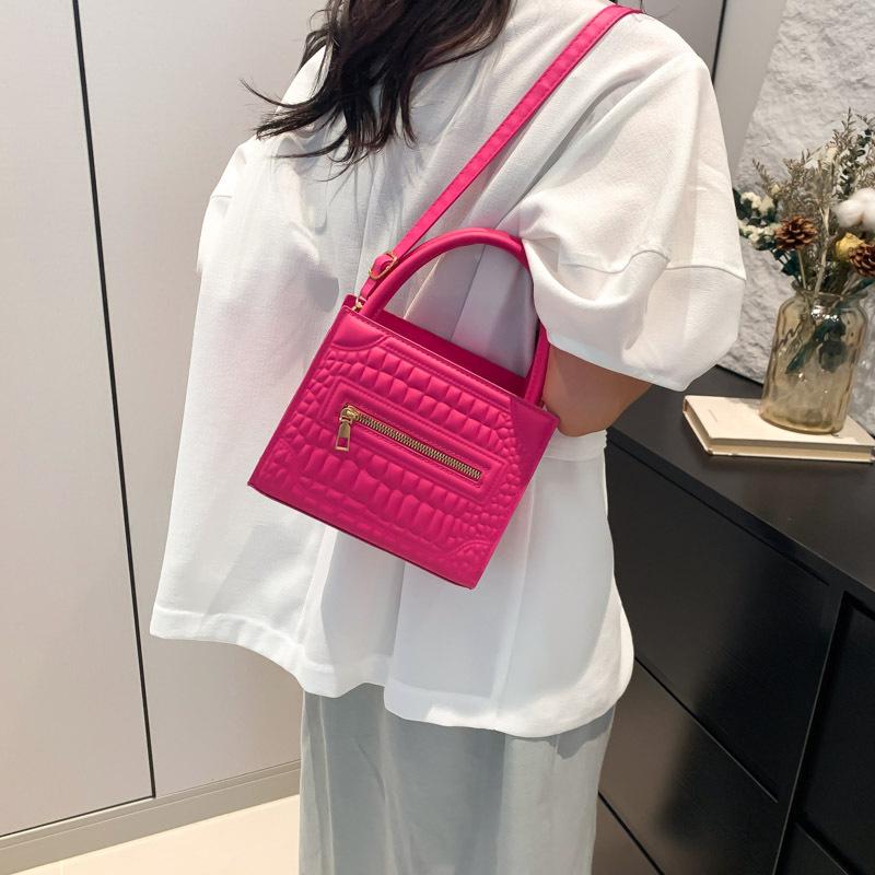 Fashionable Handbag for Women with Niche Casual Small Square Bag Korean Fashion Bag Women's New One-shoulder Crossbody Bag