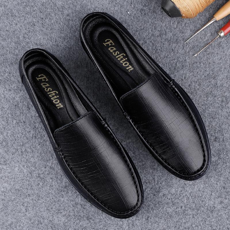 Fashion Comfortable Genuine Leather Mens Loafers Soft-Soled Slip-On Flats Versatile Casual Shoes Business Formal Leather Shoes Moccasins