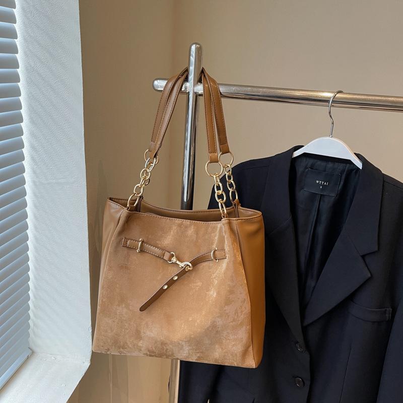 Casual Commuting Retro Large-capacity Bag Women's New Autumn and Winter Fashion Shoulder Bag Niche Tote Bag