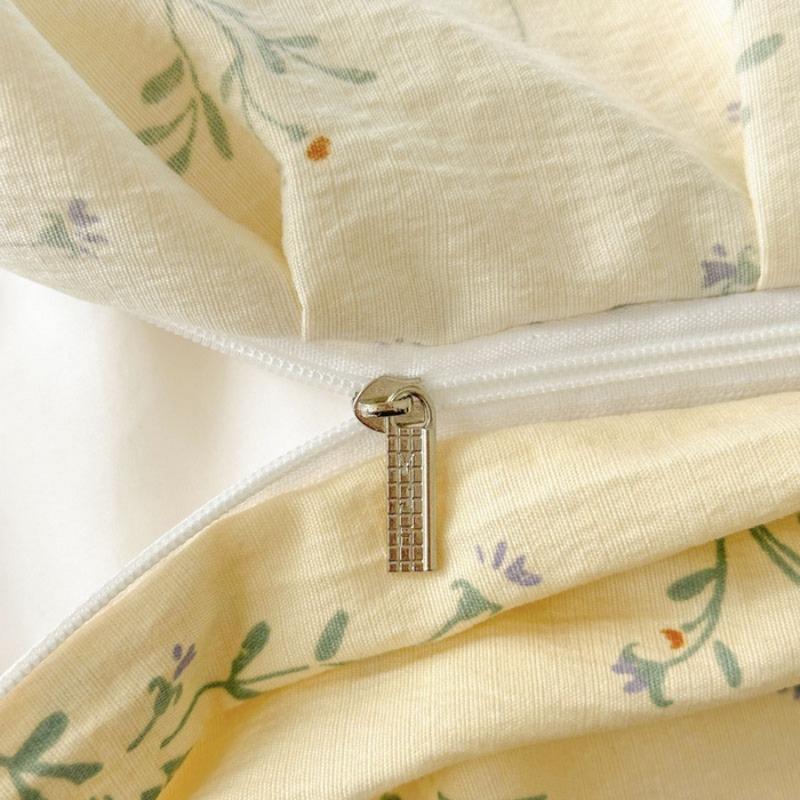 Gentle Floral Aerobic Knitted Cotton Bed Sheet with Lace Double Layered Yarn Duvet Cover Washed Cotton Bed Sheet 3pcs