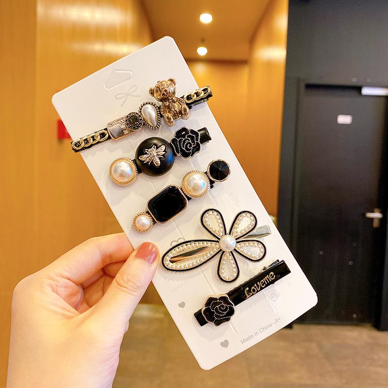 

Trendy Pearl Rhinestone Duckbill Hairpin - Retro and Stylish Clip for Girls
