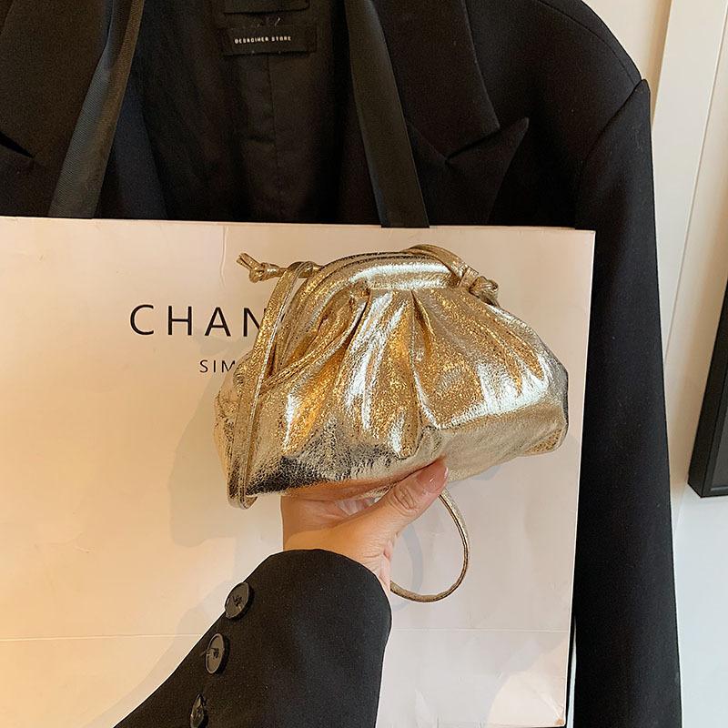 French Niche Small Bag Women's Bag New Simple and Fashionable Summer Beautiful Crossbody Bag Pleated Shell Bag