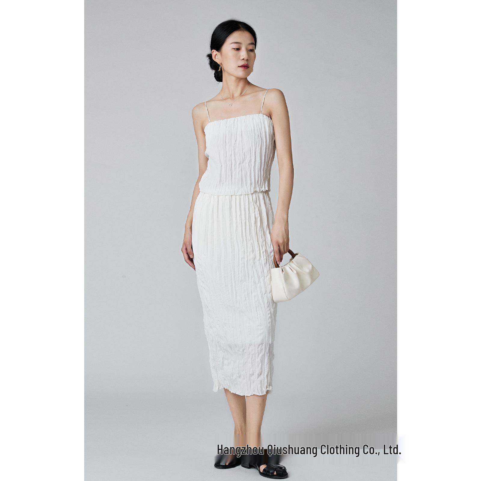 

Summer Casual Wrinkled Camisole and Skirt Set Small