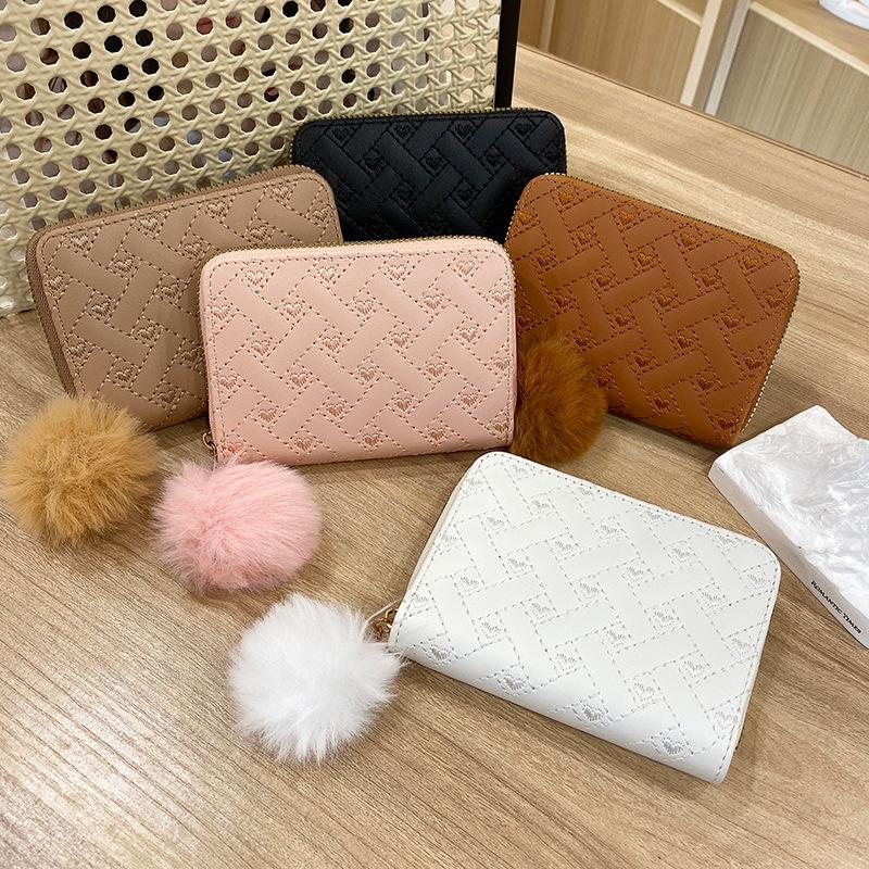 Ladies' Heart-shaped Embroidered Short Coin Purse, Fresh and Clean Fluffy Ball Pendant, Versatile Small Card Bag