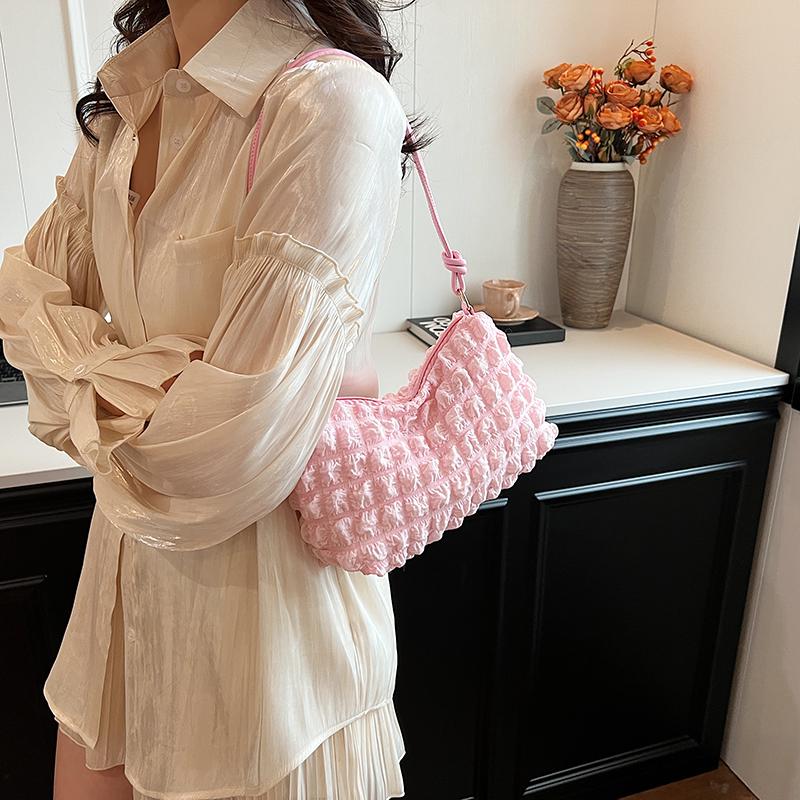 Padded Crossbody Bag for Women Quilted Cloud Shoulder Bag Ruched Handbags Female Tote Bag Pleated Bubbles Bucket Messenger Bag