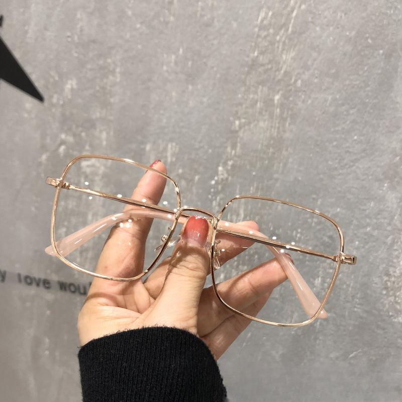 New Anti Blue Light Gold Large Frame Myopia Glasses Bare Skin Thin Net Red Eye Frame Metal Flat Mirror