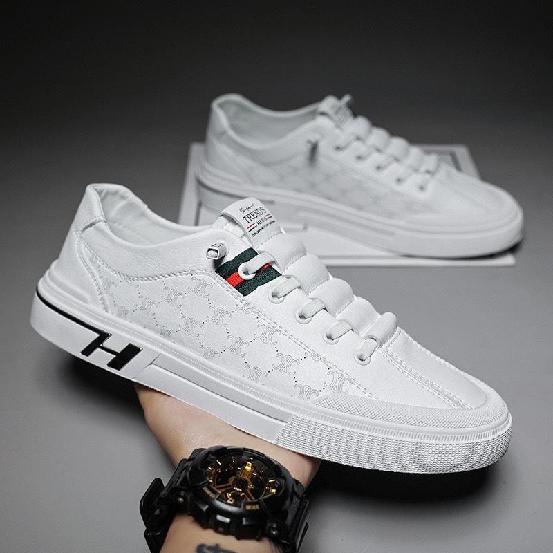 

Summer men s shoes 2025 new breathable little white shoes men s Korean version trendy versatile flat-soled sports shoes casual board shoes 38