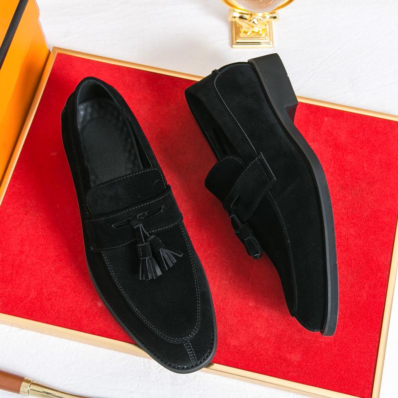 Fashion Fashion Casual Leather Shoes Men Flats Slip-On Men Casual Shoes High Quality Men Loafers Tassel Moccasin Suede Driving Shoes