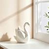 Ornamento da scrivania Design geometrico minimalista Scultura di cigno stampata in 3D Statuetta decorativa versatile Decorazione per stanza