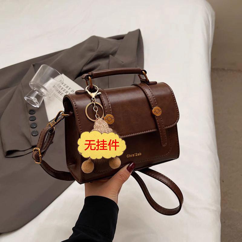 Premium Sense Retro Handbag Bag Women's Summer 2025 Popular Versatile Commuter Shoulder Bag Crossbody Small Square Bag