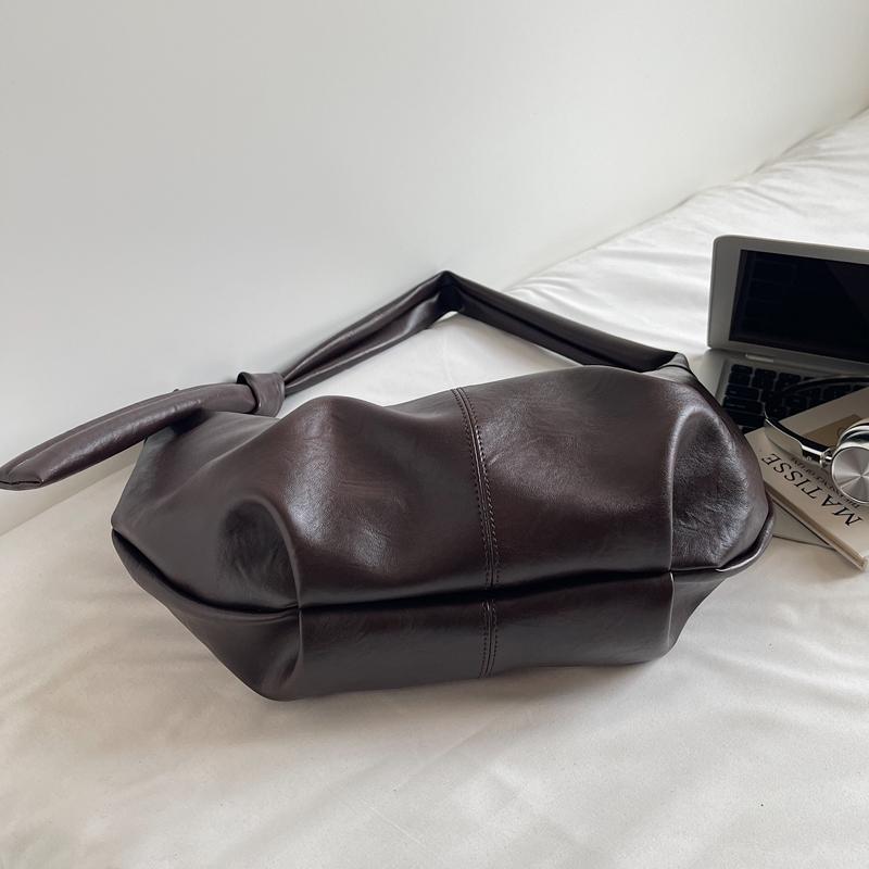 Large Capacity Hobo Bag Women's Vintage Pleated Shoulder Bag Commuter Crossbody Bag
