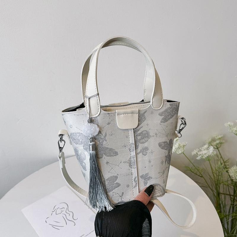 Stylish And Trendy Women's 2024 Summer Pu Bucket Shoulder Bag With Inner Pouch