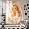 Wandbehang-Gobelin mit individuellem Namen & Text, Sabrina Carpenter Dekorativer Gobelin für Schlafzimmer