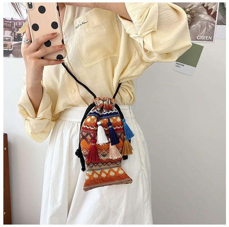 Art Ethnic Style Tassel Bag With Drawstring Closure For Casual Travel And Phone Storage